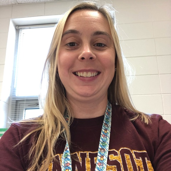 Meet your Posher, Liz - Picture 1 of 1